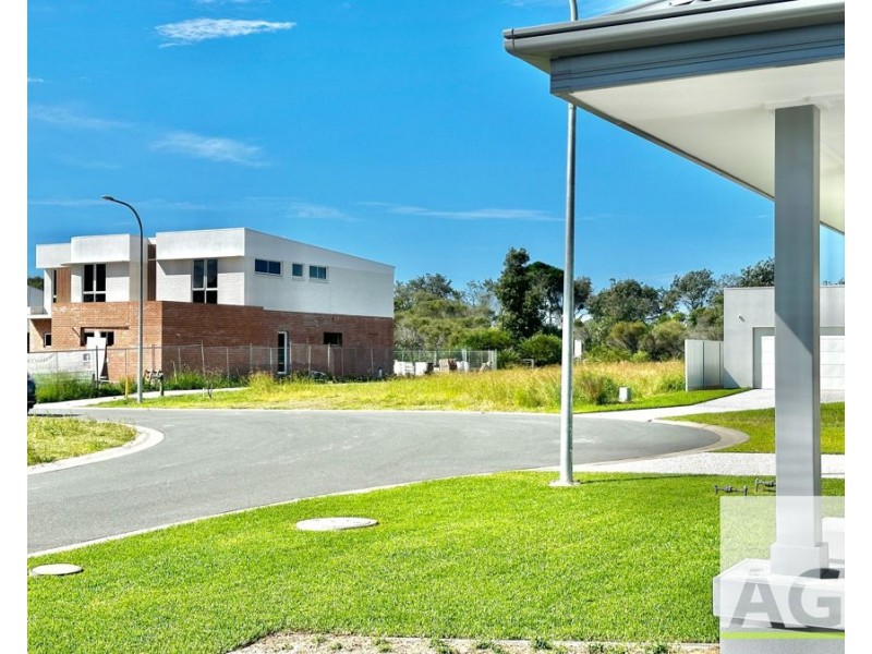 4 Seaside Place, Diamond Beach NSW 2430