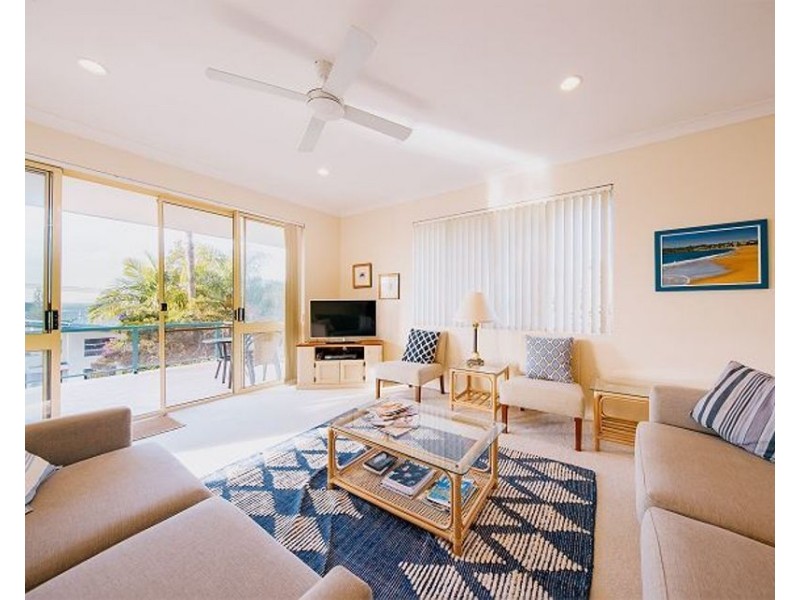 2/12 High Street, Black Head NSW 2430