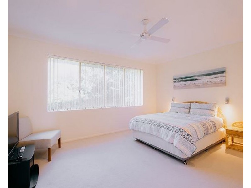2/12 High Street, Black Head NSW 2430