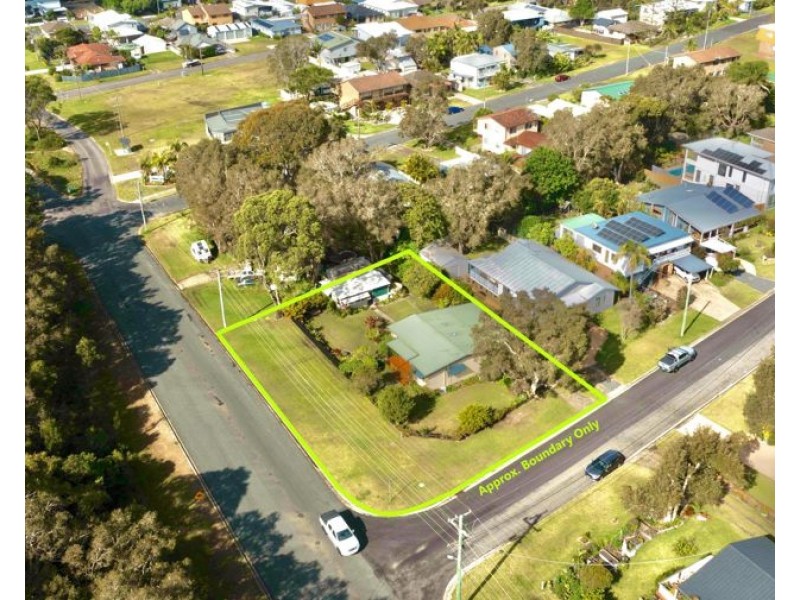 2 Escapade Ave, Diamond Beach NSW 2430