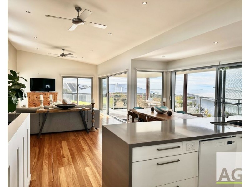 26 Torquay Circuit, Red Head NSW 2430