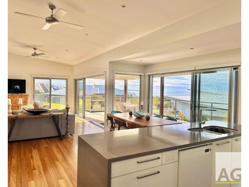 26 Torquay Circuit, Red Head NSW 2430