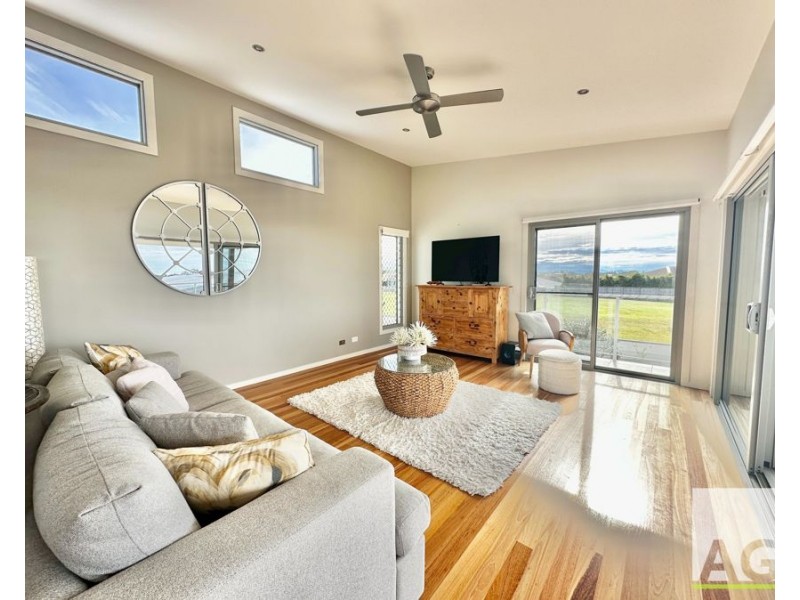26 Torquay Circuit, Red Head NSW 2430