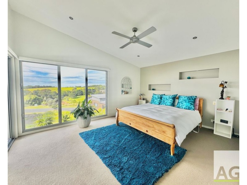 26 Torquay Circuit, Red Head NSW 2430