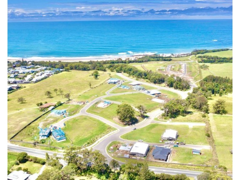 10 Silk Crescent, Diamond Beach NSW 2430
