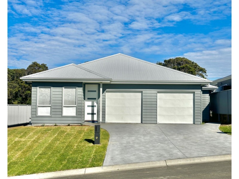 18B Ivory Street, Diamond Beach NSW 2430