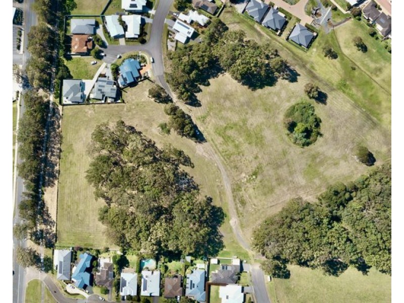 Seabreeze Parade, Black Head NSW 2430