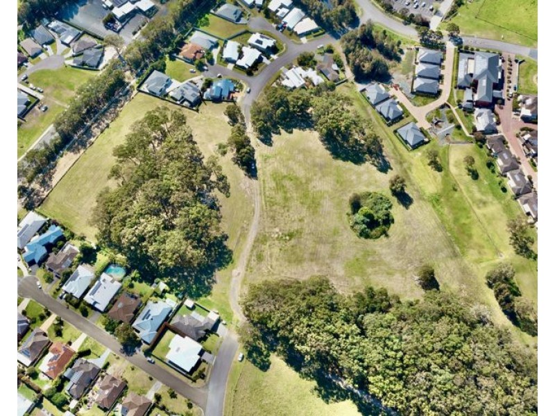 Seabreeze Parade, Black Head NSW 2430