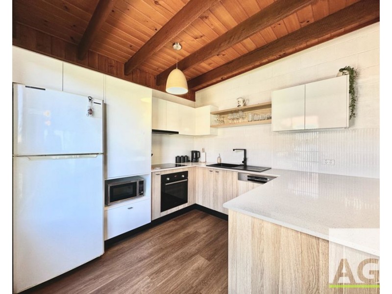 26 Jubilee Pde, Diamond Beach NSW 2430