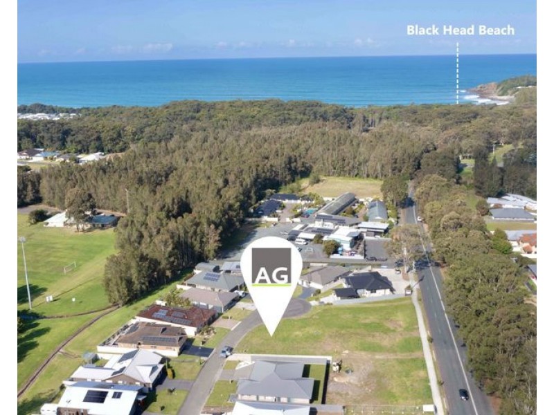11 Laguna Court, Black Head NSW 2430