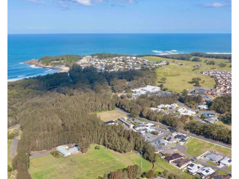 11 Laguna Court, Black Head NSW 2430