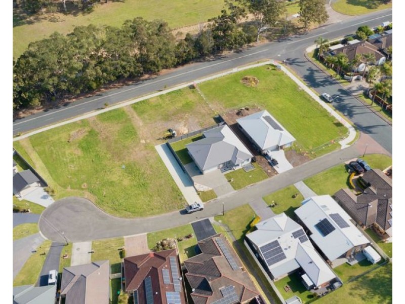 11 Laguna Court, Black Head NSW 2430