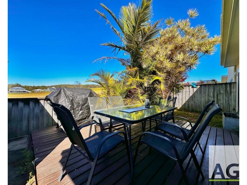 6/33-37 Emerald Drive, Diamond Beach NSW 2430