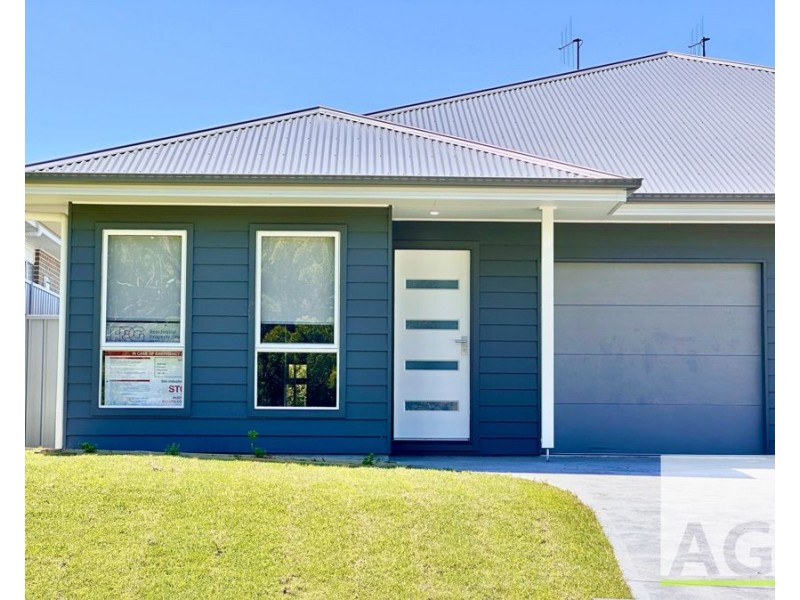 2/49 Golden Drive, Diamond Beach NSW 2430