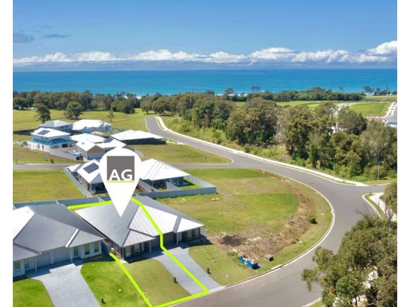 2/49 Golden Drive, Diamond Beach NSW 2430