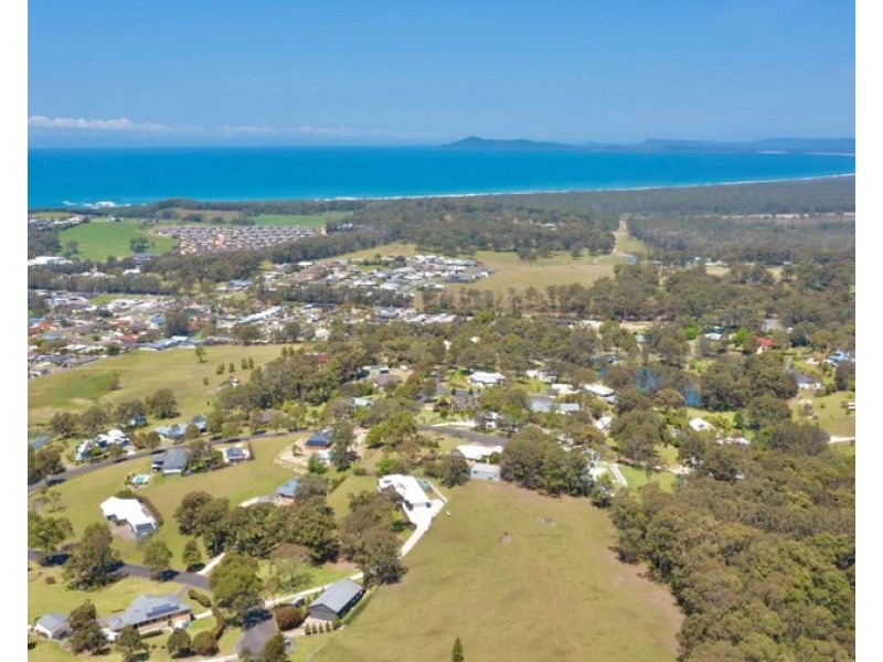 26 Headland Drive, Hallidays Point NSW 2430