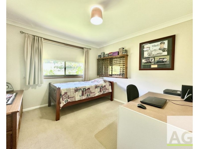 25 Kiwarrak Dr, Rainbow Flat NSW 2430