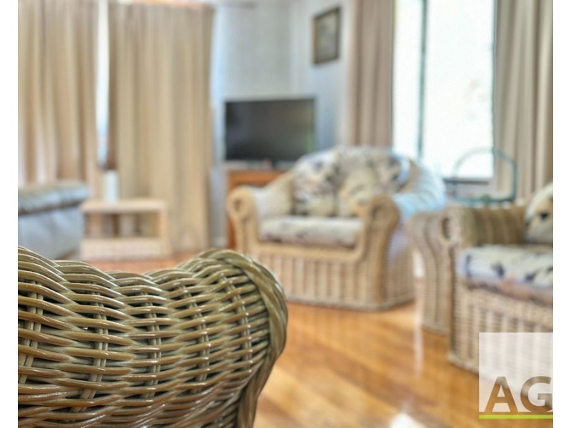 25 Kiwarrak Dr, Rainbow Flat NSW 2430