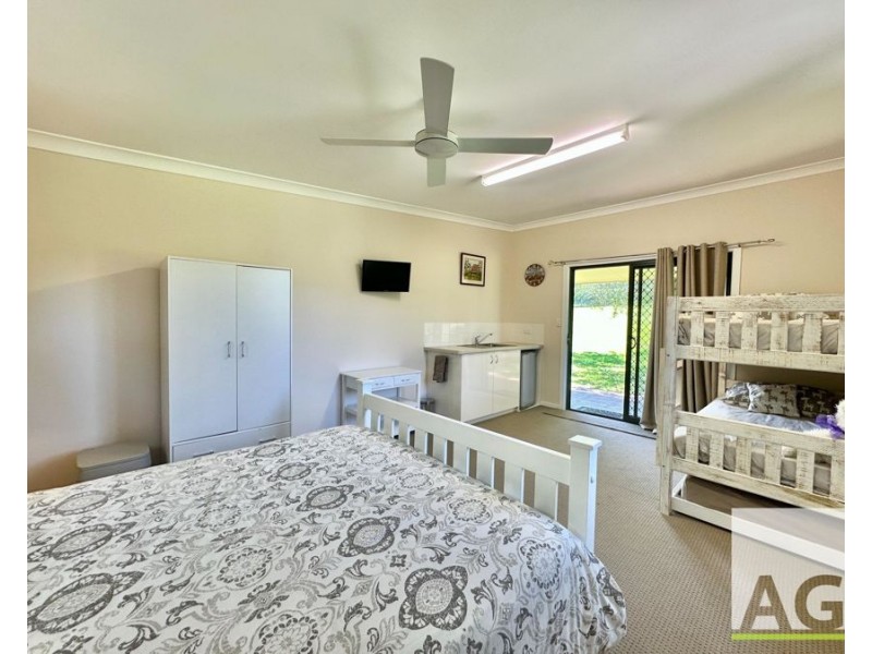 25 Kiwarrak Dr, Rainbow Flat NSW 2430