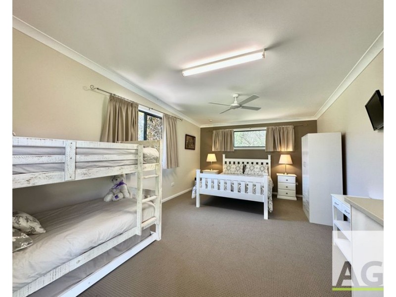 25 Kiwarrak Dr, Rainbow Flat NSW 2430