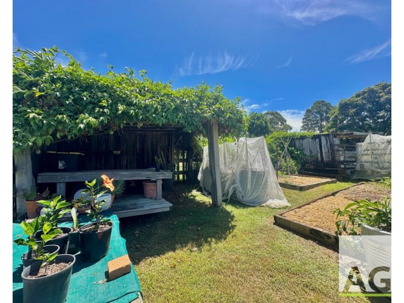 25 Kiwarrak Dr, Rainbow Flat NSW 2430