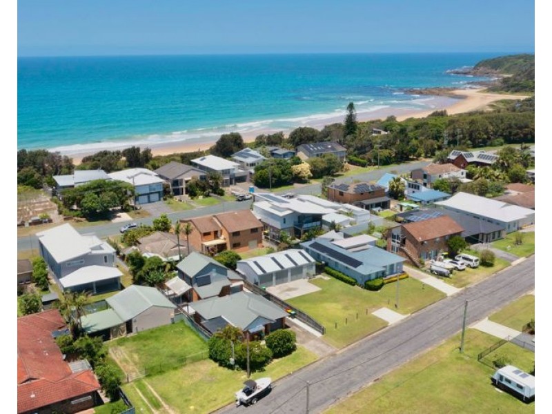 17 Anniversary Drive, Diamond Beach NSW 2430