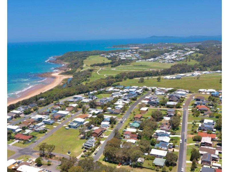 17 Anniversary Drive, Diamond Beach NSW 2430