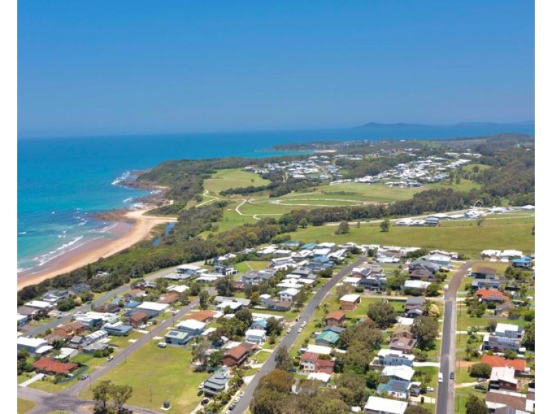 17 Anniversary Drive, Diamond Beach NSW 2430