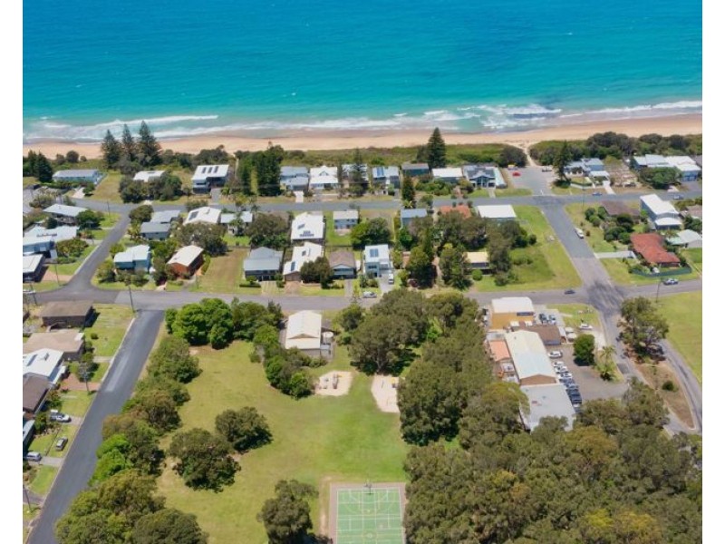 17 Anniversary Drive, Diamond Beach NSW 2430