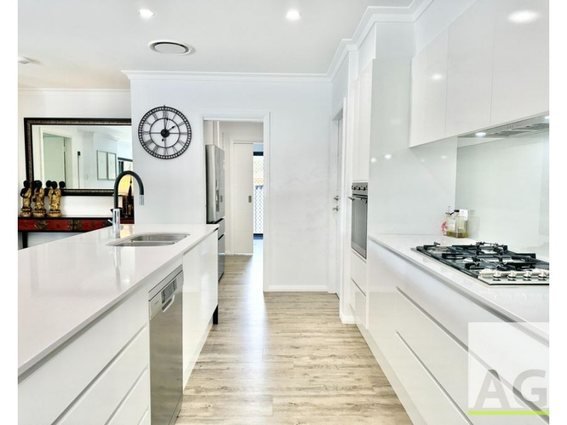 6 Lillypilly Court, Black Head NSW 2430