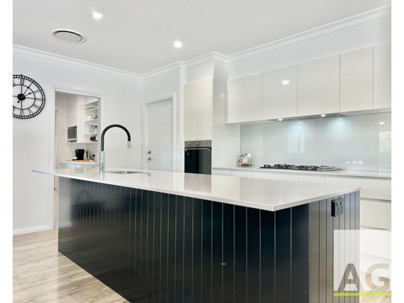 6 Lillypilly Court, Black Head NSW 2430