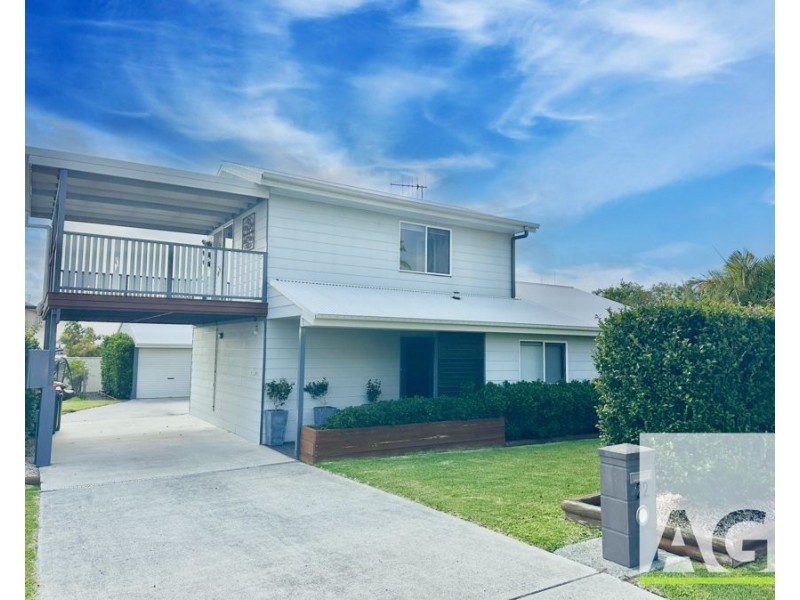 22 Seaview Street, Diamond Beach NSW 2430