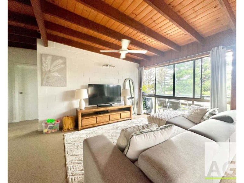 26 Jubilee Parade, Diamond Beach NSW 2430