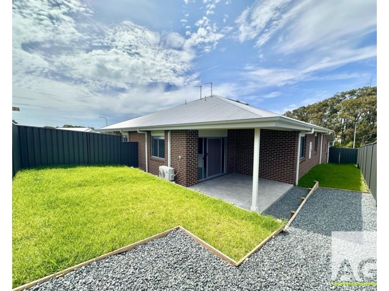 2/35 Golden Drive, Diamond Beach NSW 2430