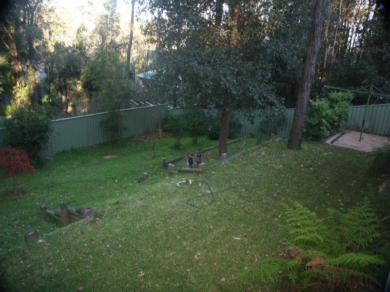 6 Currawong Avenue, Valley Heights NSW 2777