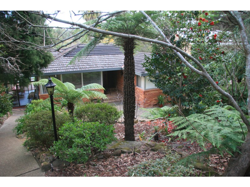 11 Perry Avenue, Springwood NSW 2777