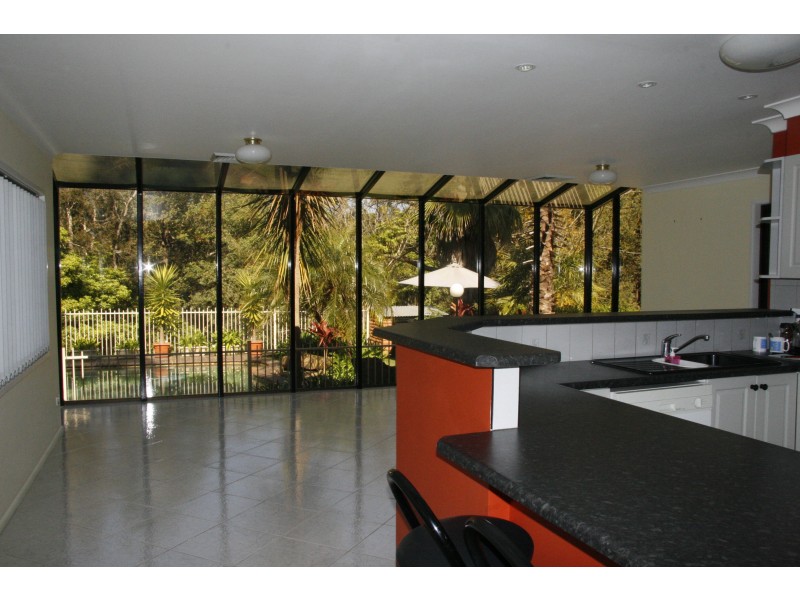 11 Perry Avenue, Springwood NSW 2777