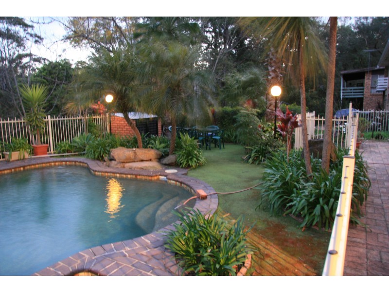 11 Perry Avenue, Springwood NSW 2777