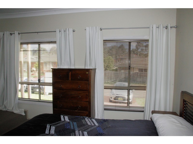 27 Gunara Terrace, Glenmore Park NSW 2745