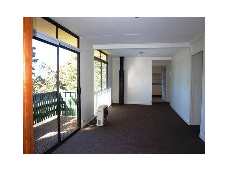 28 Hume Avenue, Wentworth Falls NSW 2782