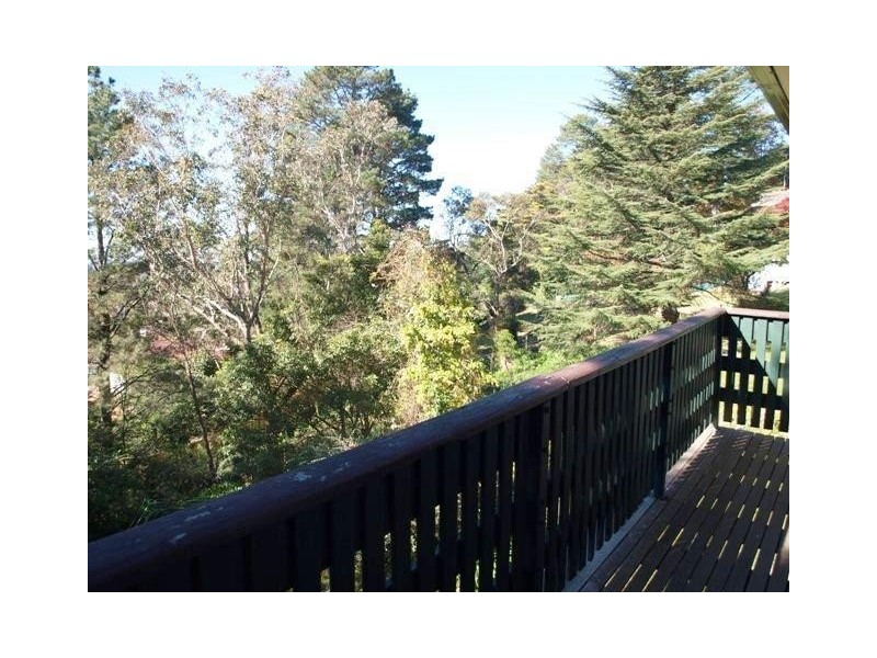 28 Hume Avenue, Wentworth Falls NSW 2782