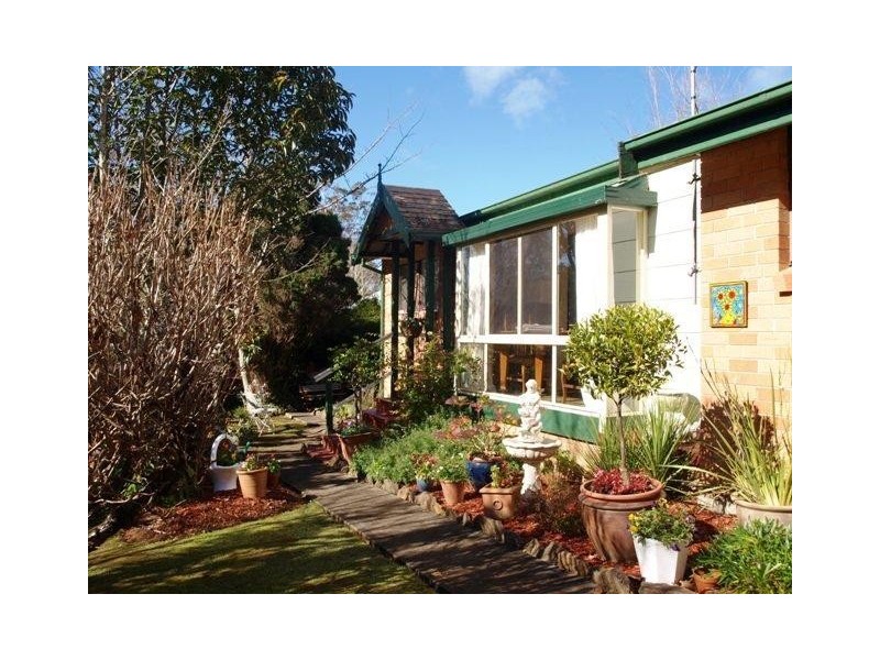 60 Backhouse Street, Wentworth Falls NSW 2782