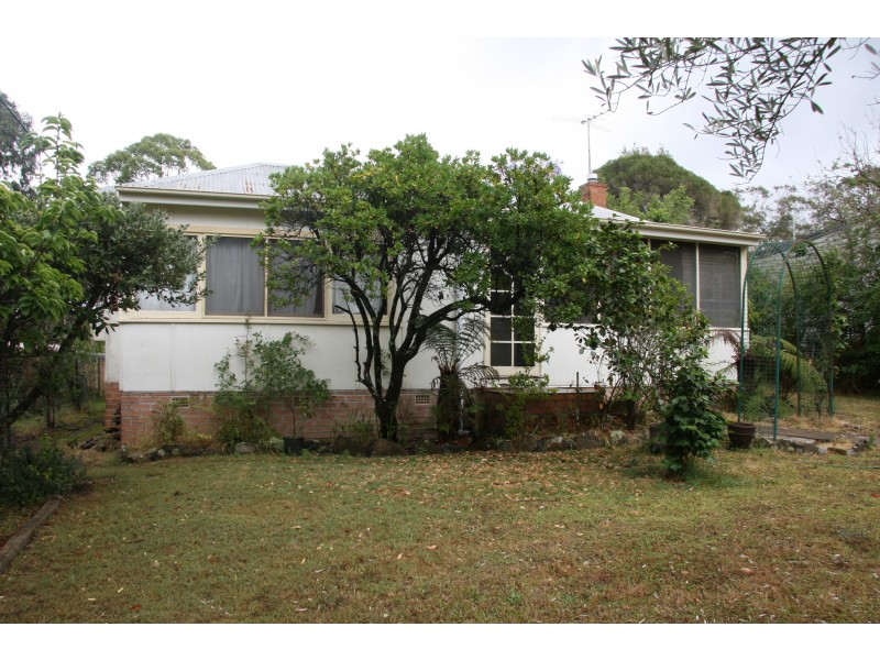 51 Raymond Road, Springwood NSW 2777