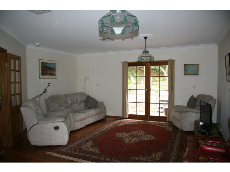 8 Tamara Road, Faulconbridge NSW 2776