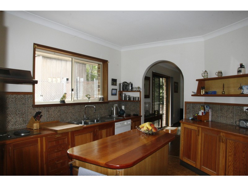 8 Tamara Road, Faulconbridge NSW 2776