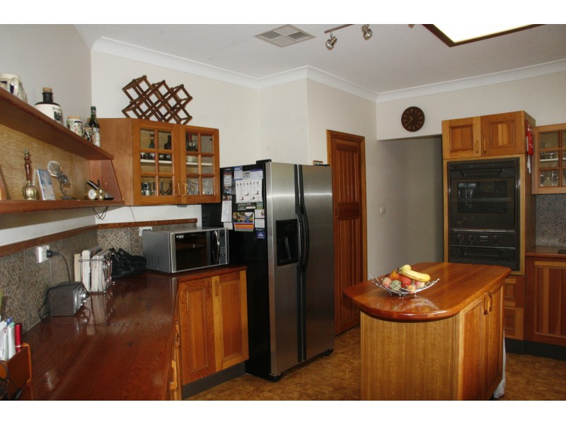 8 Tamara Road, Faulconbridge NSW 2776