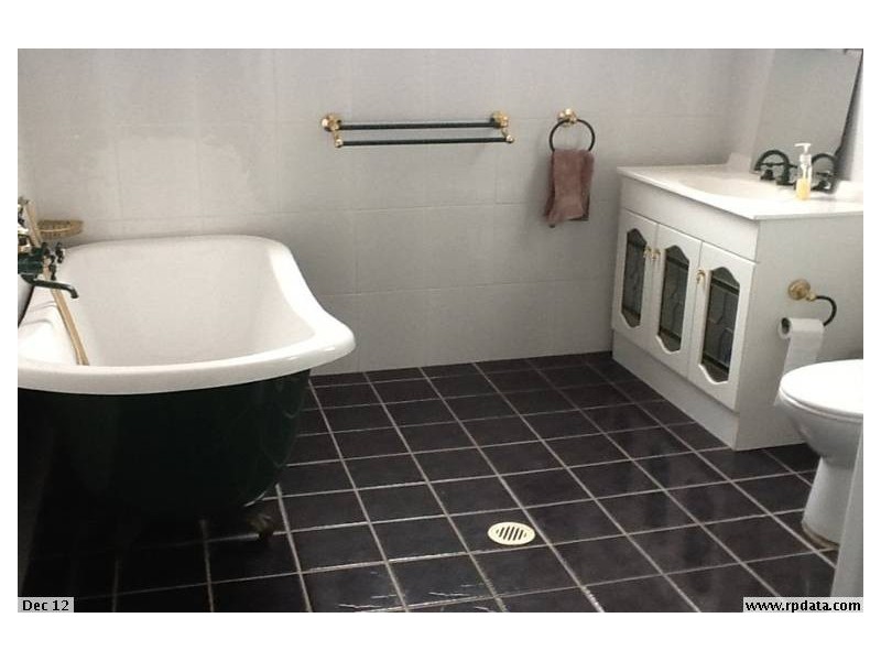 64A Great Western Highway, Woodford NSW 2778