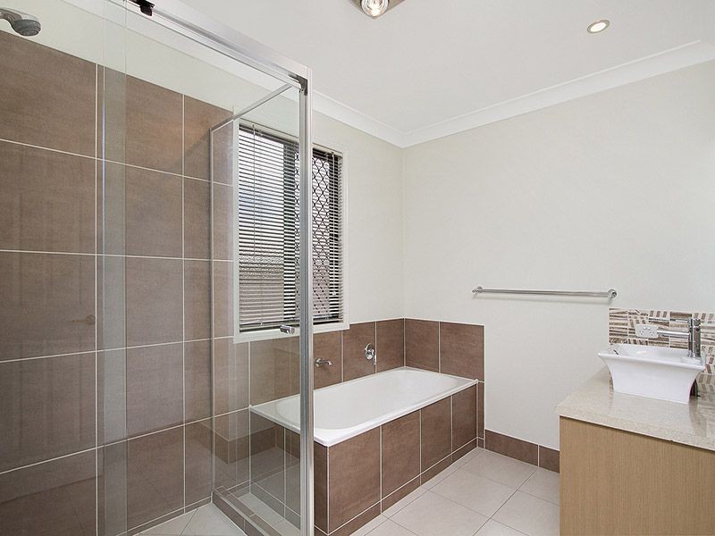 18 Bonnet Parade, Mango Hill QLD 4509