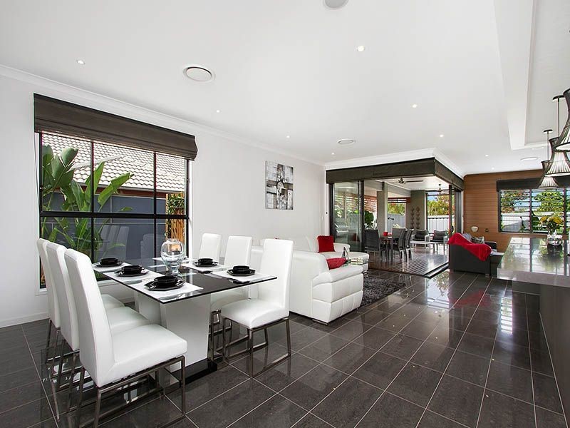 50 Williams Crescent, North Lakes QLD 4509