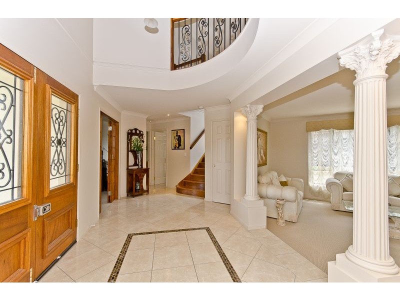 15 Kingshand Drive, Murrumba Downs QLD 4503